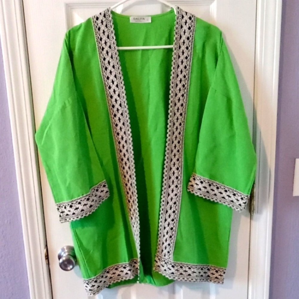 Green "Galita" Kimono with black & white Lace Trim